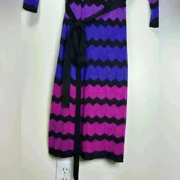 Danny and Nicole Chevron Print Purple Gray Black Belted Knit Dress Size Large - Picture 8 of 14